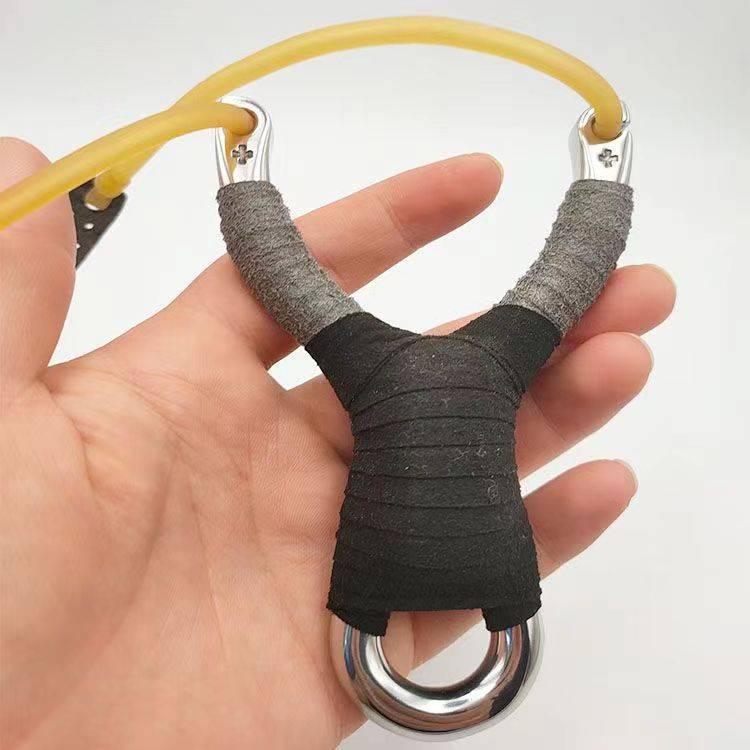 Slingshot + two beads + 200 beads